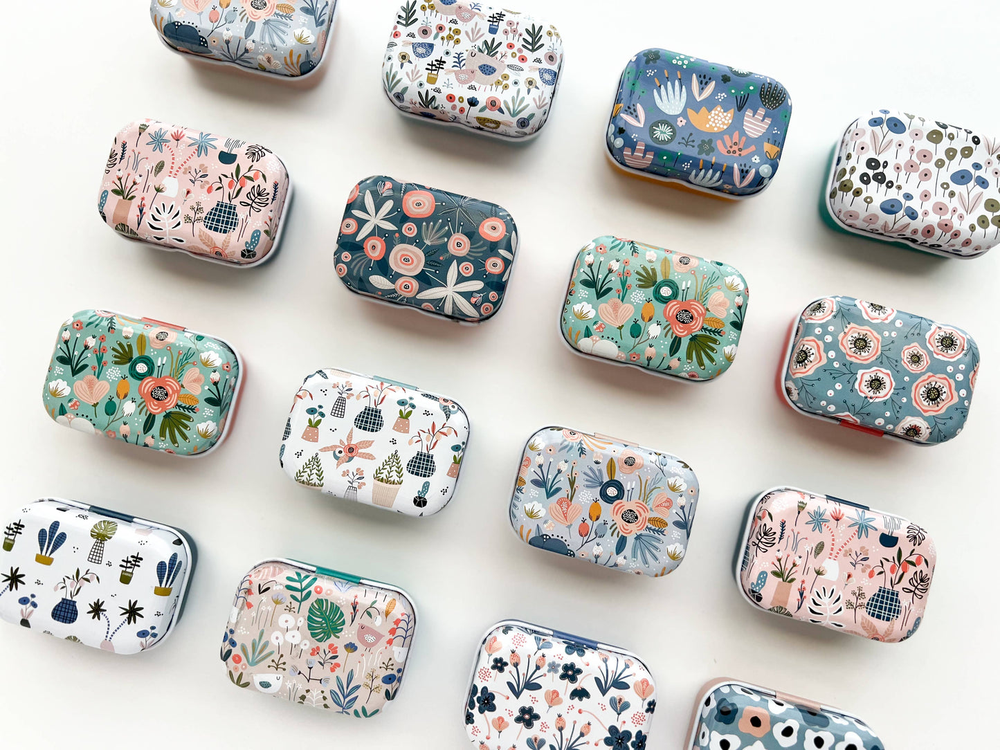 Matryoshka Doll Shop - Magnetic needle tin, floral needle case, needle keeper