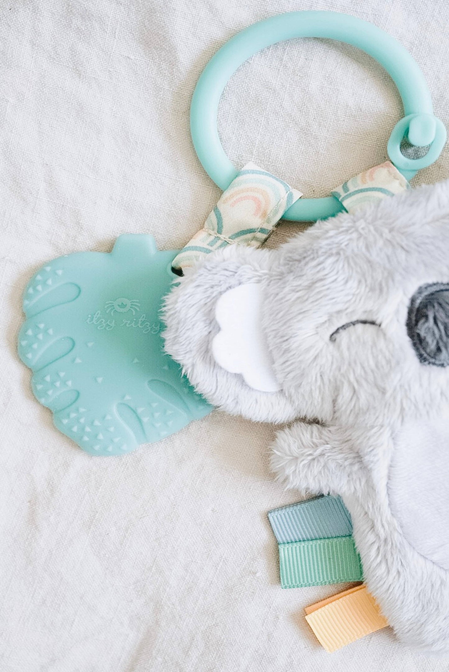 Itzy Ritzy - Itzy Pal™ Plush + Teether