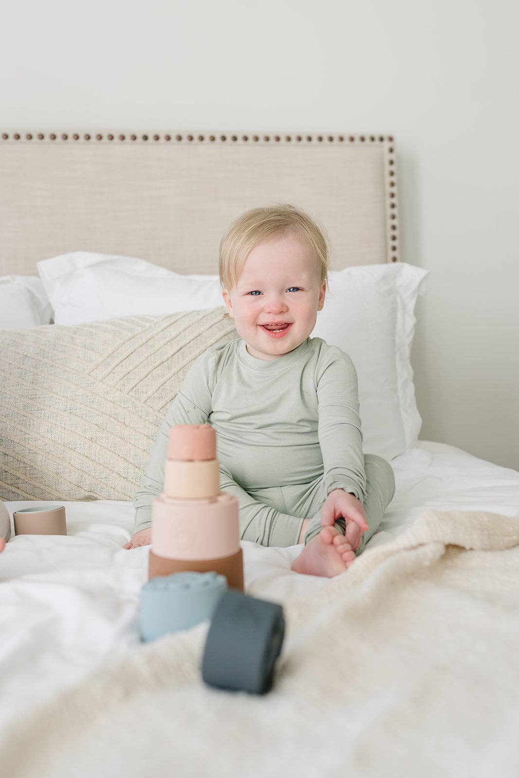 Marlowe & Co - Classic Silicone Stacking Nesting Cups