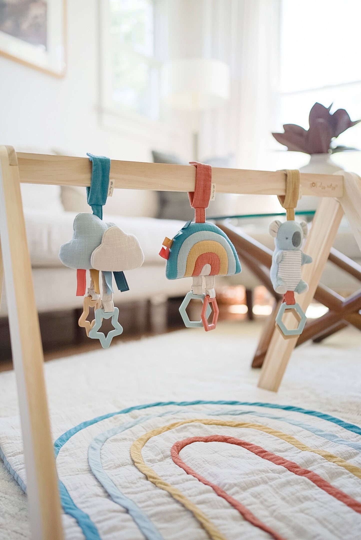 Itzy Ritzy - Bitzy Bespoke Ritzy Jingle Attachable Travel Toy
