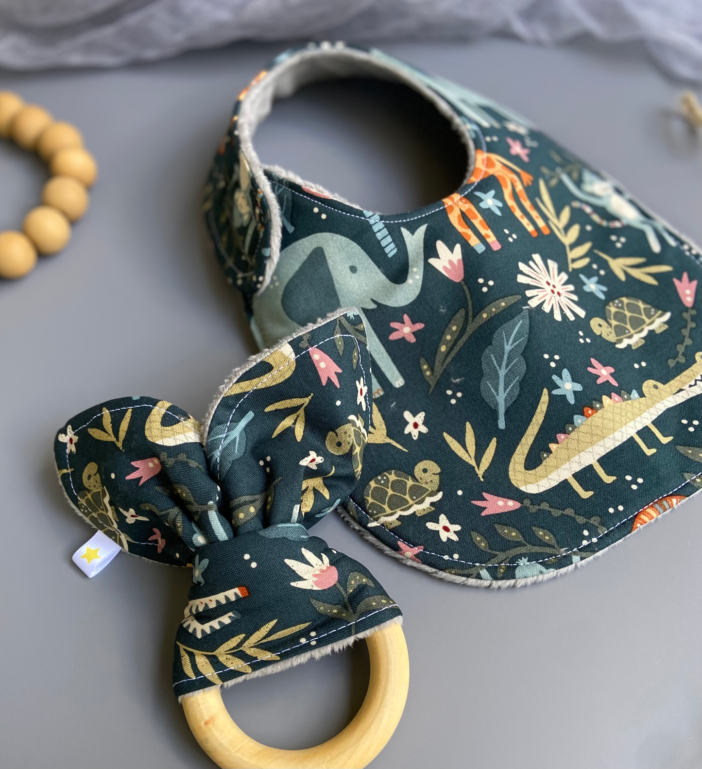 Port & Starbird - Welcome to the Jungle bib