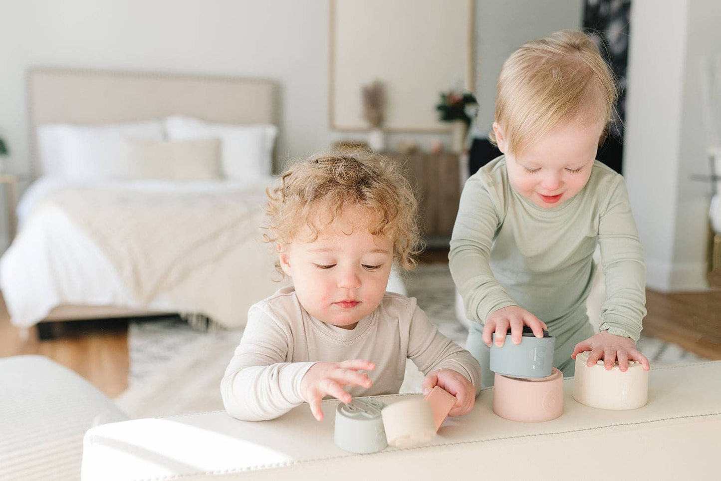 Marlowe & Co - Classic Silicone Stacking Nesting Cups