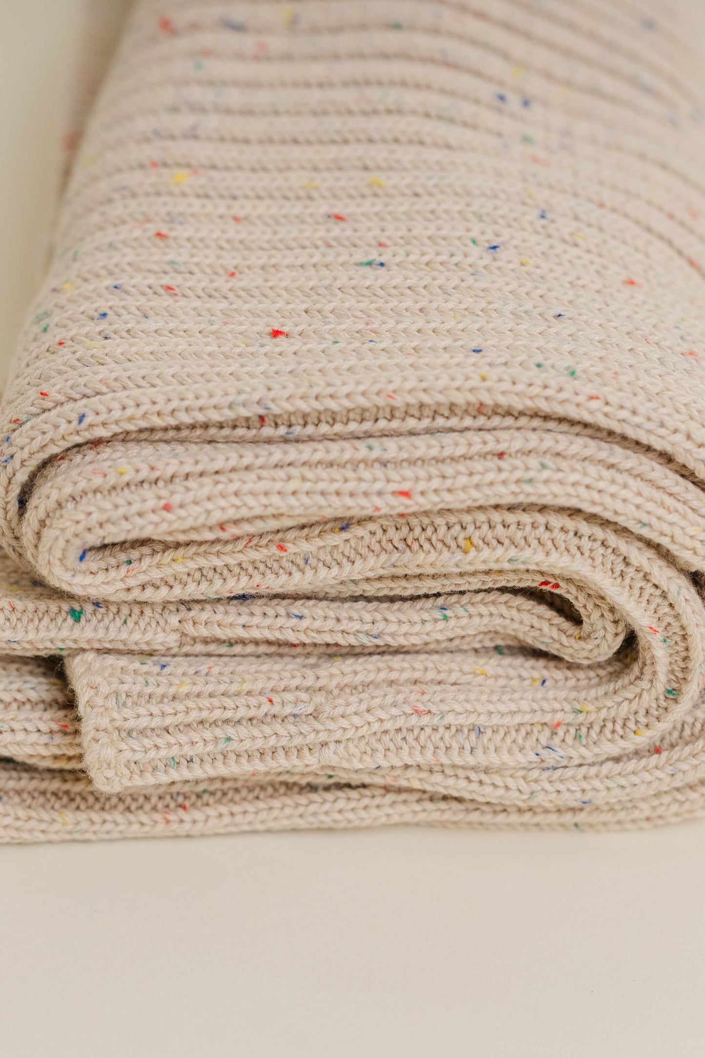 Dandillie - Sprinkle Knit Ribbed Blanket - Hazelnut