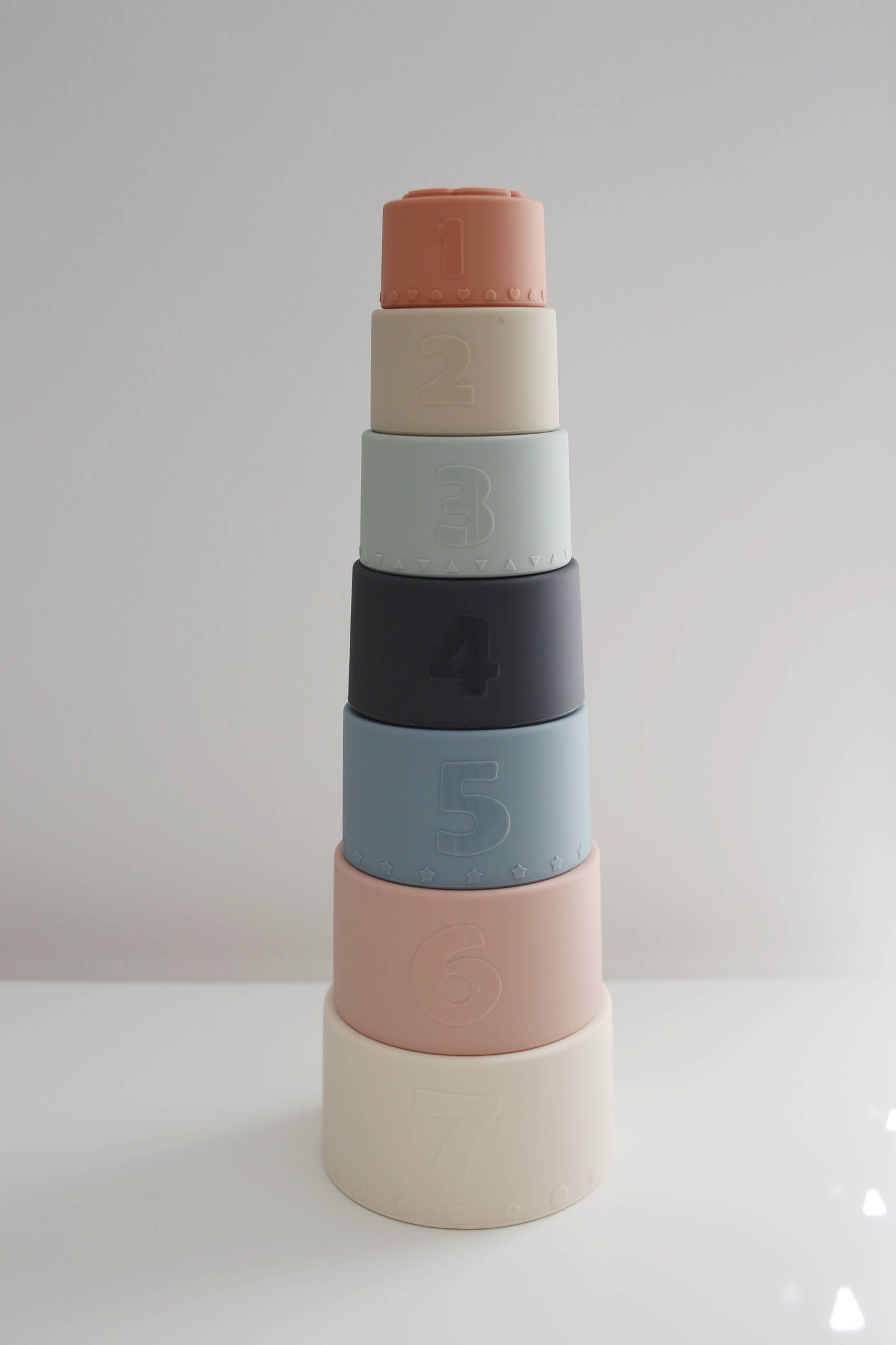 Marlowe & Co - Classic Silicone Stacking Nesting Cups