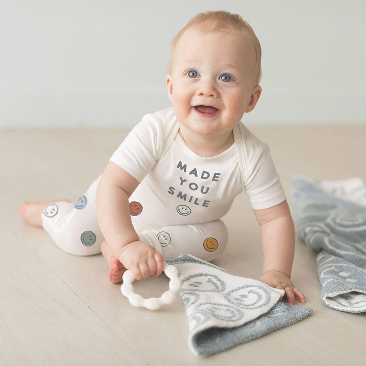 Stephan Baby by Creative Brands - Plush Pacifier Blankie - Smiley Faces