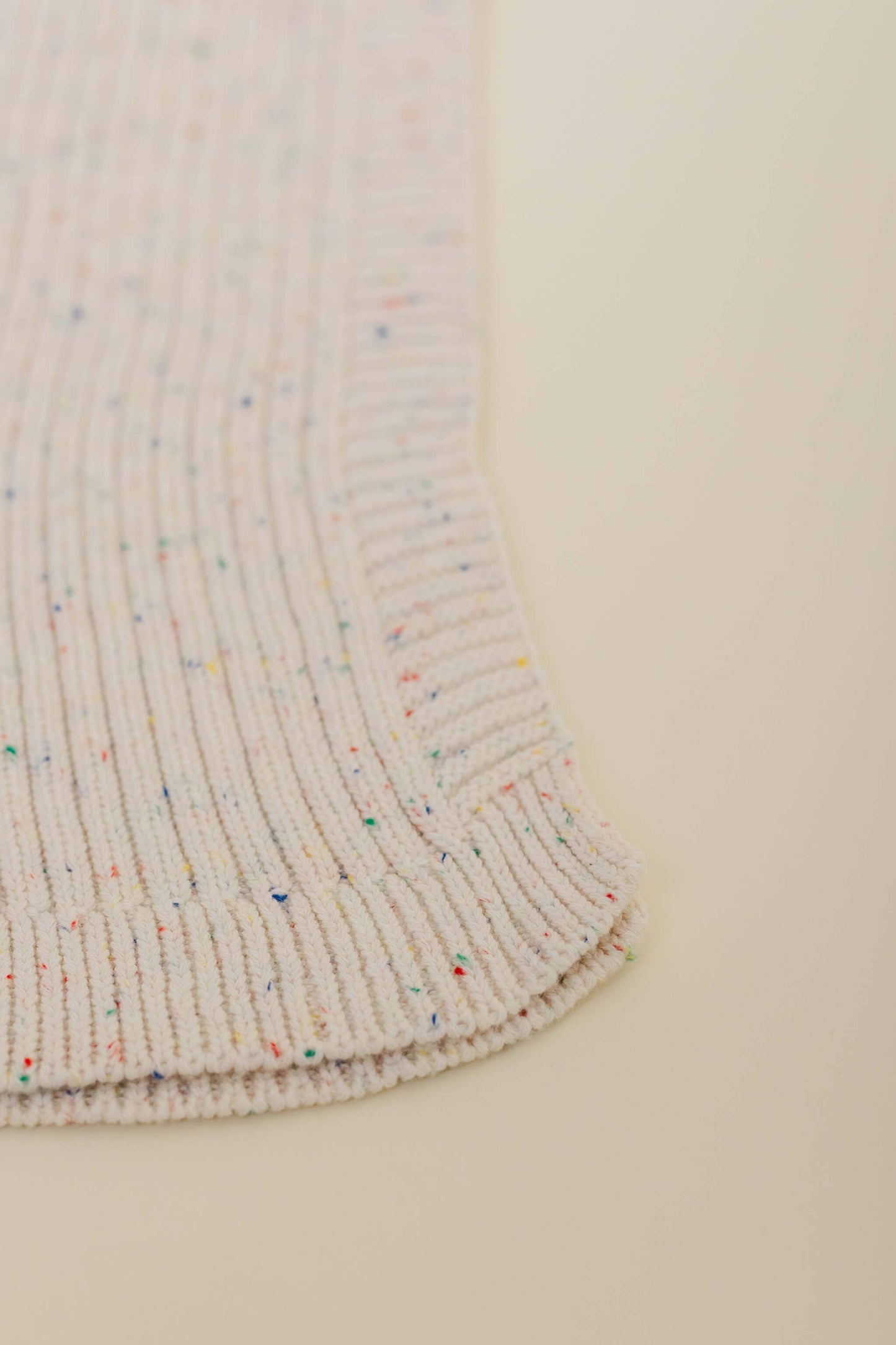 Dandillie - Sprinkle Knit Ribbed Blanket - Oat
