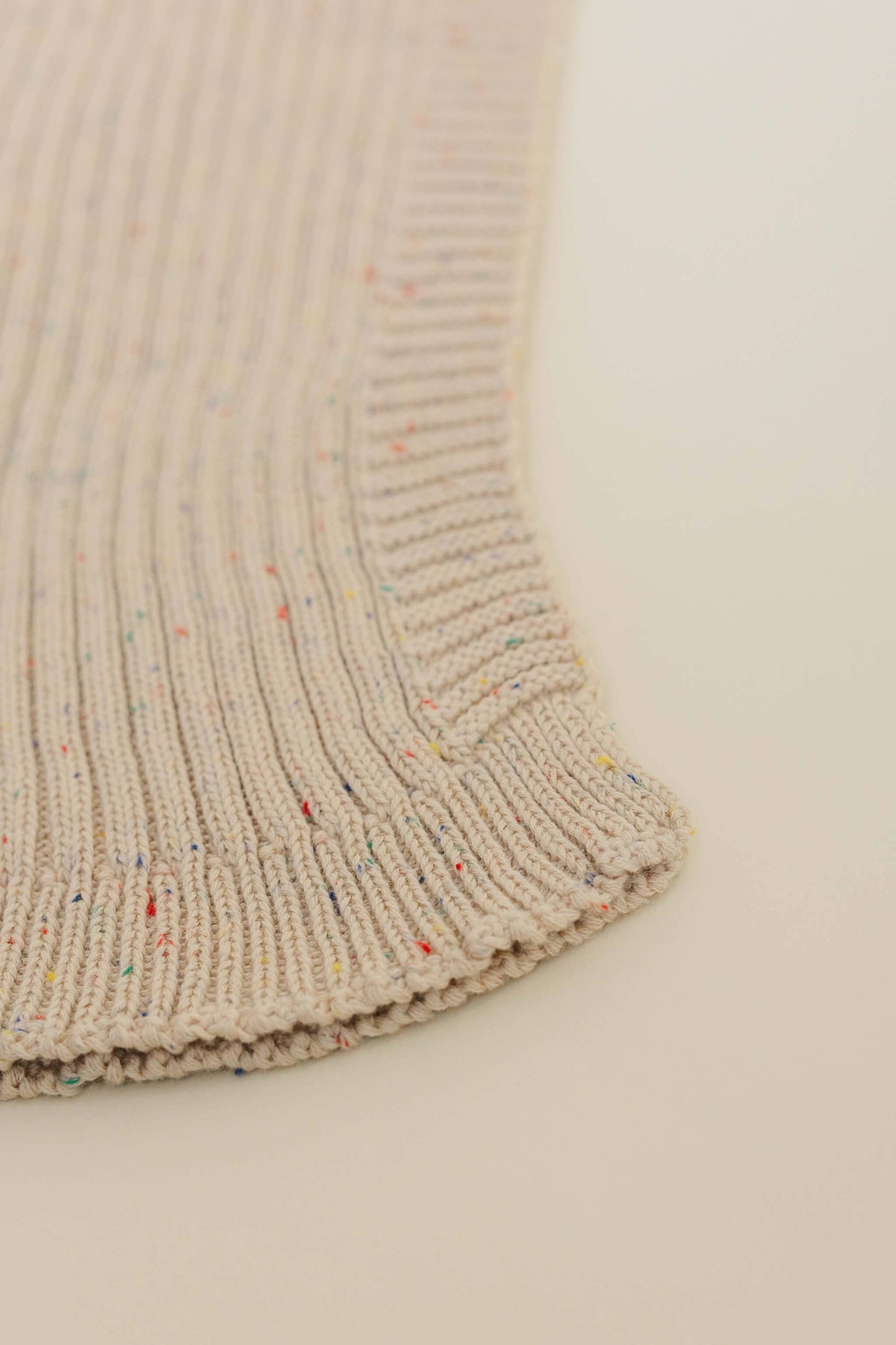 Dandillie - Sprinkle Knit Ribbed Blanket - Hazelnut