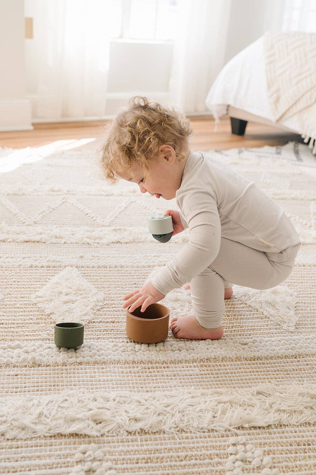 Marlowe & Co - Retro Stacking Silicone Nesting Cups
