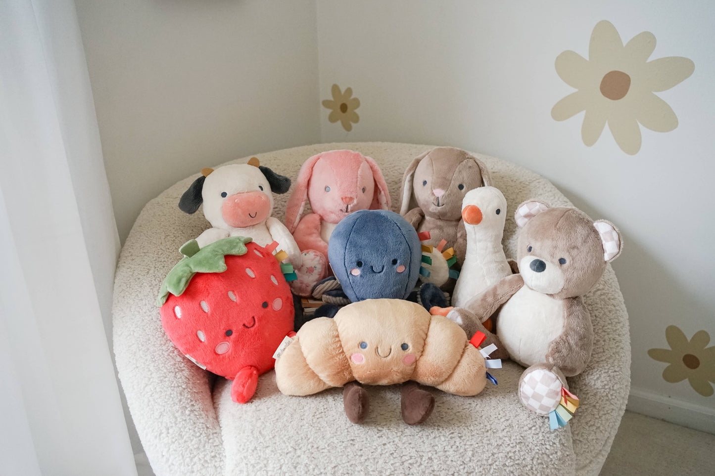 Itzy Ritzy - *NEW* Sweetie Snuggles™ Plush