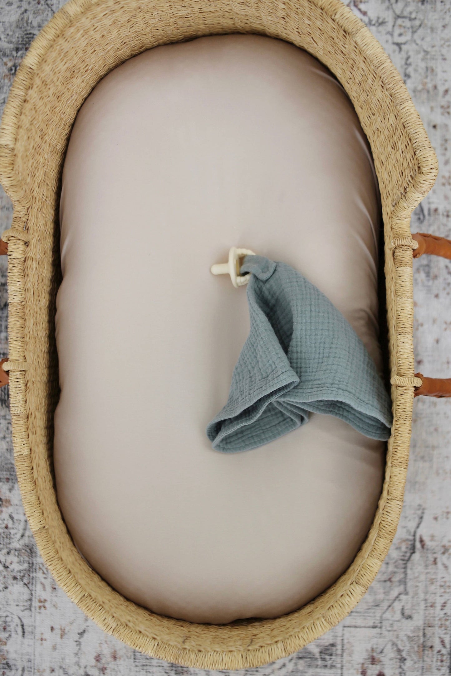 Marlowe & Co - Sage Lovey Blanket