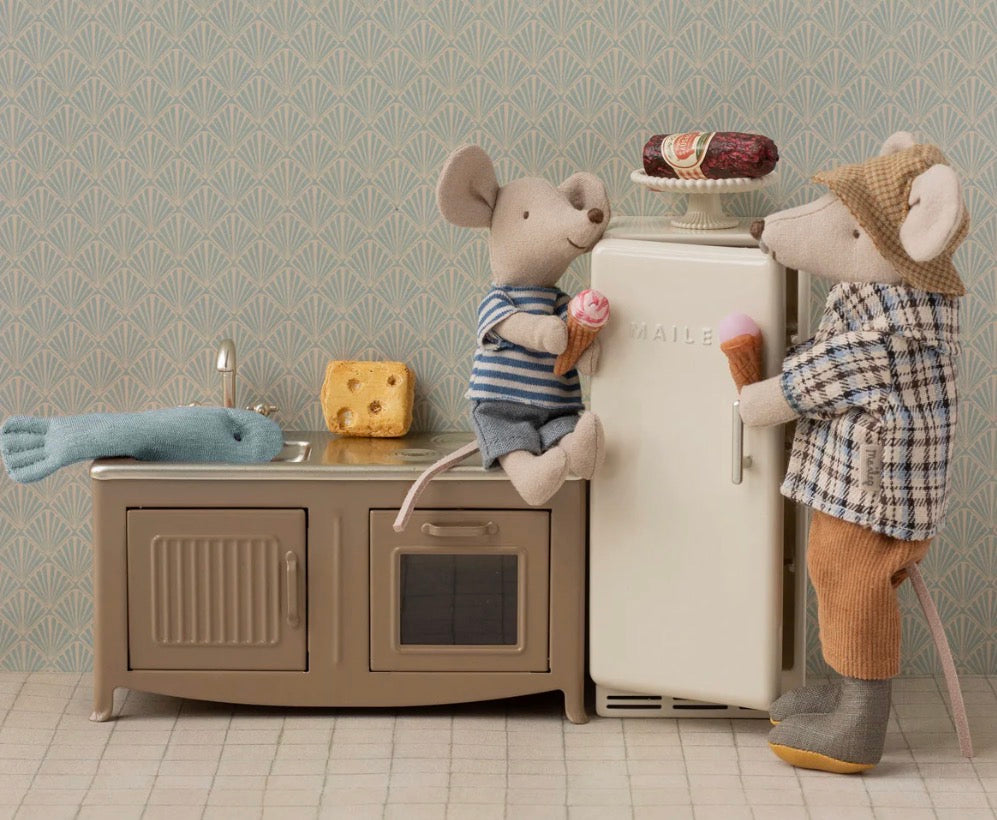 Maileg - Fridge. Mouse - Off White