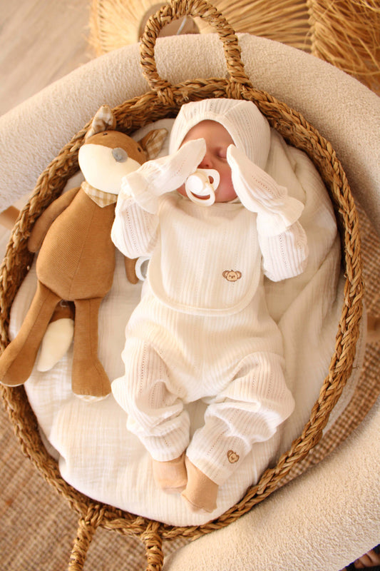 Honey and Hive - White Ribbed Koala Print 5 Piece Newborn Set