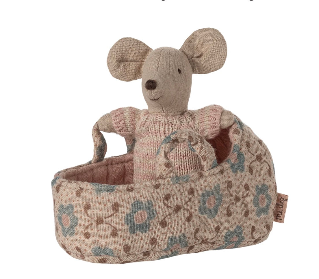 Maileg - Baby Mouse in Carrying Cot