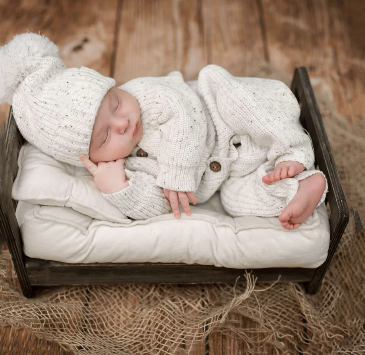 OLIVE & CRADLE - Cotton Pom Beanie