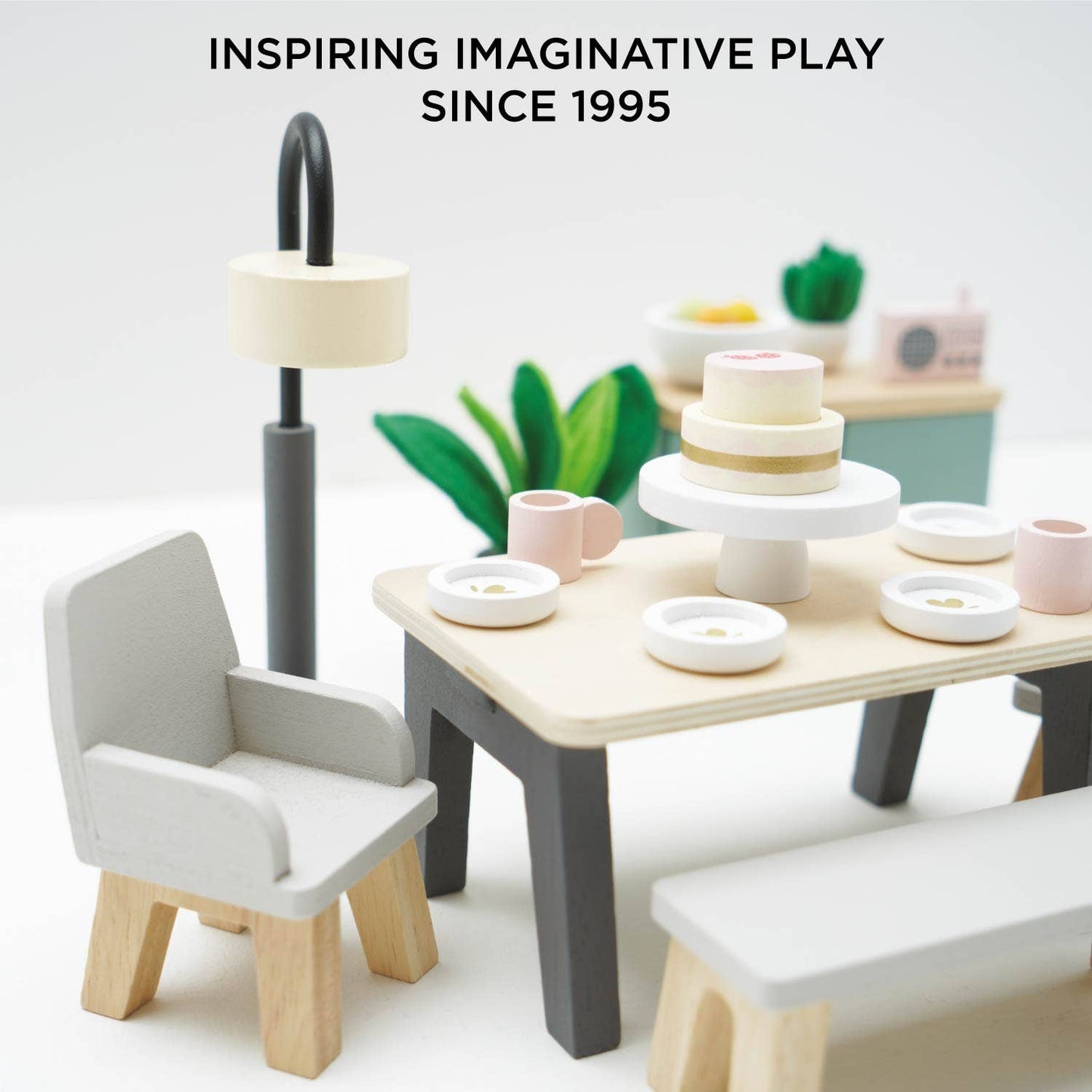 Le Toy Van, Inc. - Wooden Dolls House Dining Room