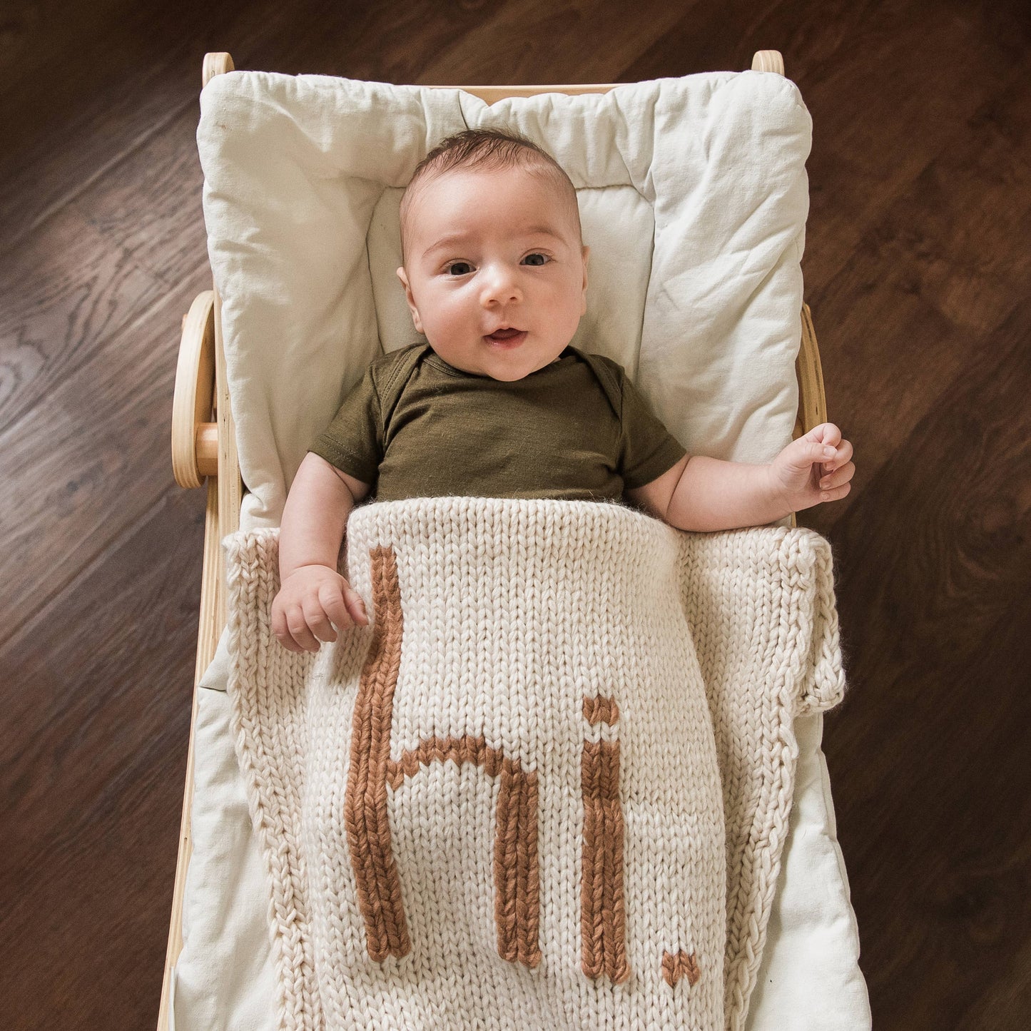 Huggalugs - Hi. Hand Knit Blanket Pecan