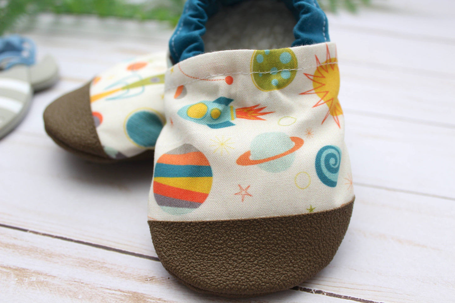 Scooter Booties - Retro Space Baby Shoes 6-12m