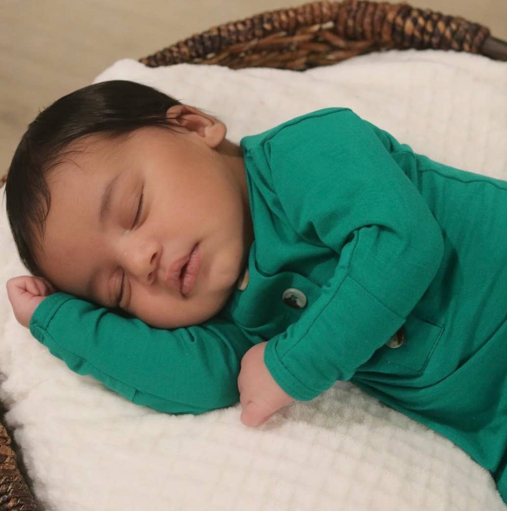 Stroller Society - Newborn Knotted Baby Gown and Hat Sets - Baby Clothing
