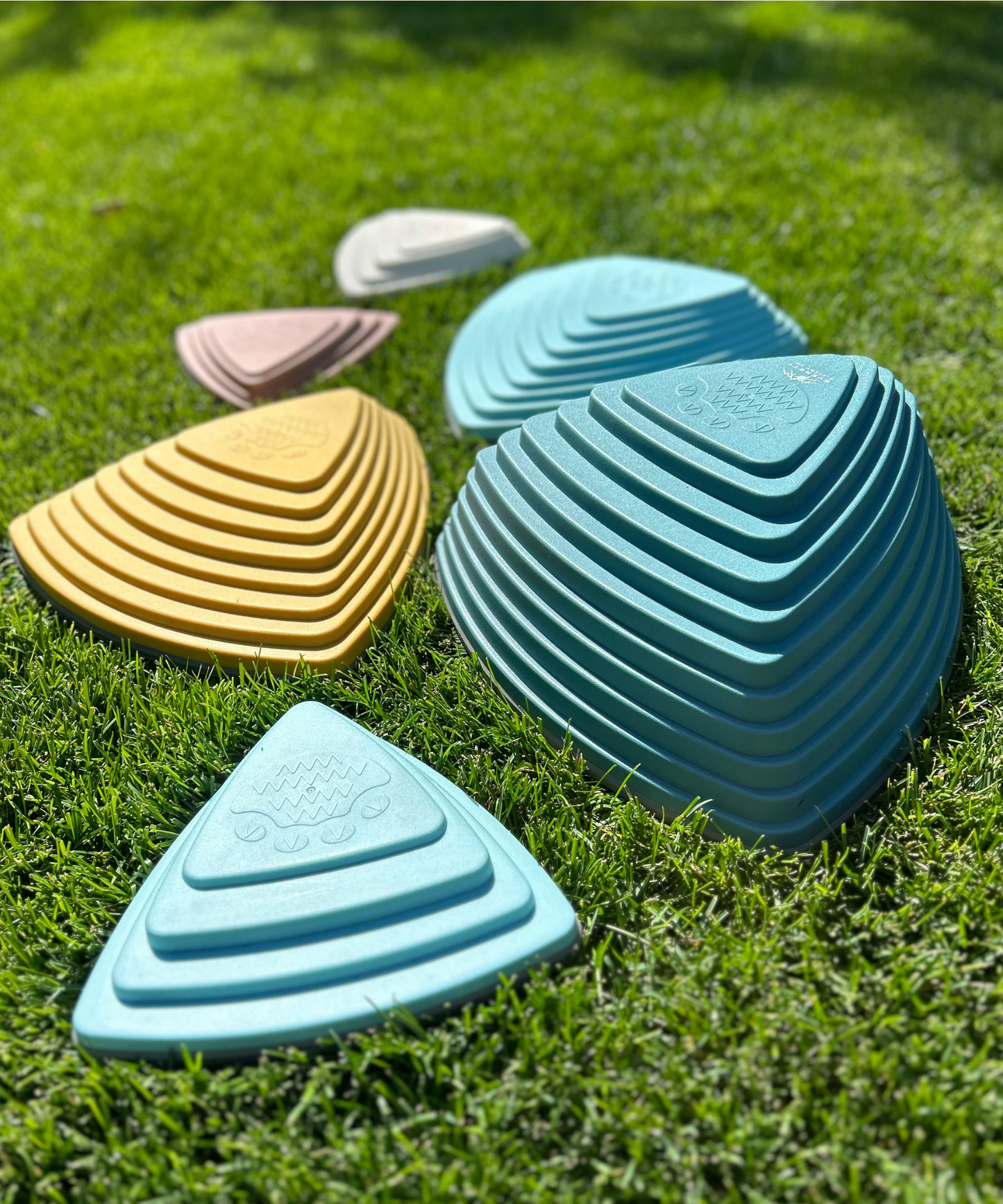 Everett & Avery Co. - Everett & Avery Co. Sensory Stepping Stones for Kids (Set of 6 Premium Balance Stones for Obstacle Courses)