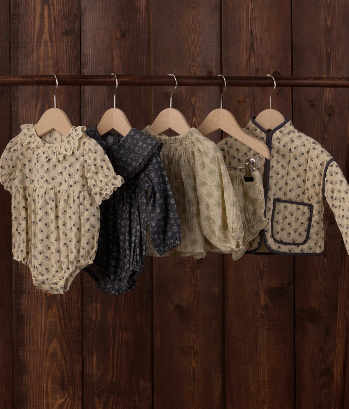 Rylee + Cru - Fern Romper - Heart Ditsy