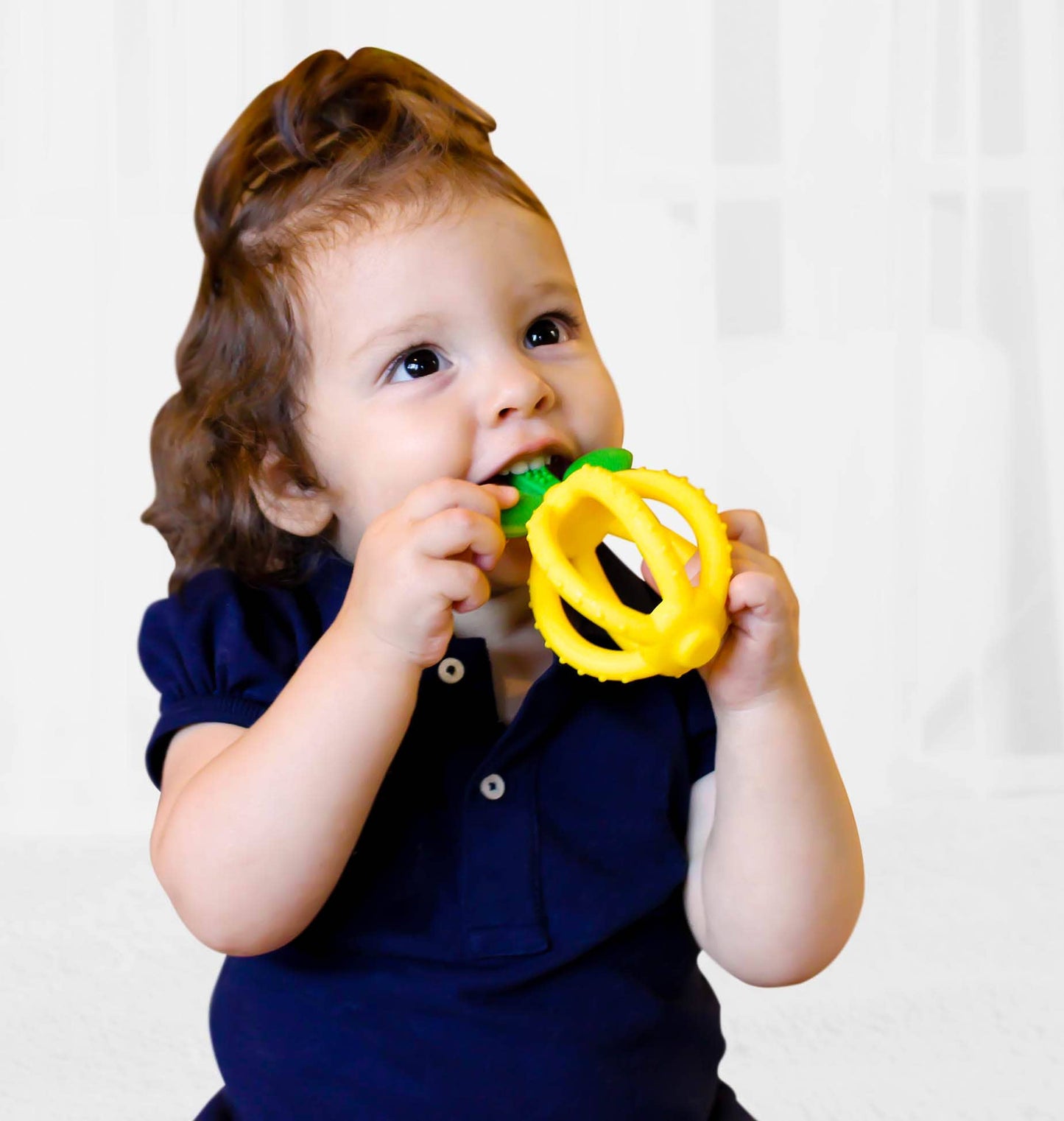 Itzy Ritzy - Bitzy Biter™ Teething Ball Baby Teether