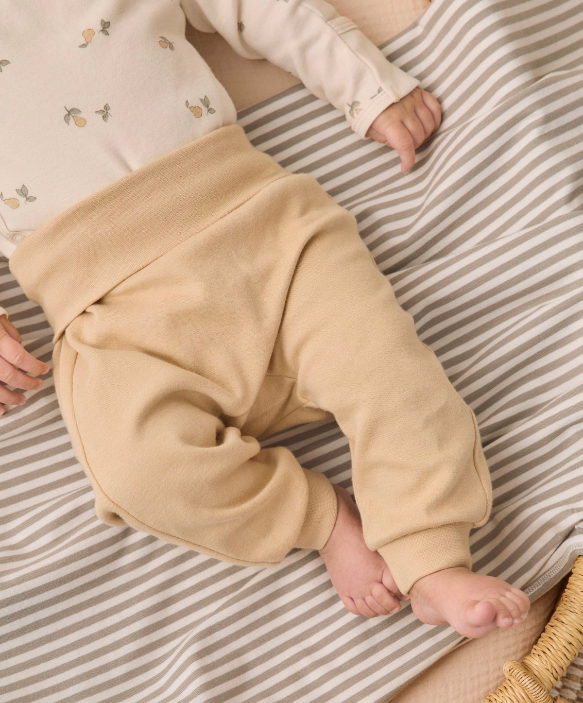 Quincy Mae - Side Snap Bodysuit + Pant Set - Pears