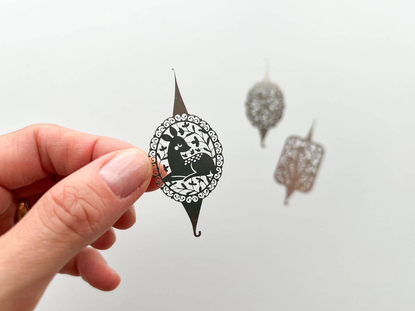 Matryoshka Doll Shop - Needle threader for embroidery, cross stitch, sewing