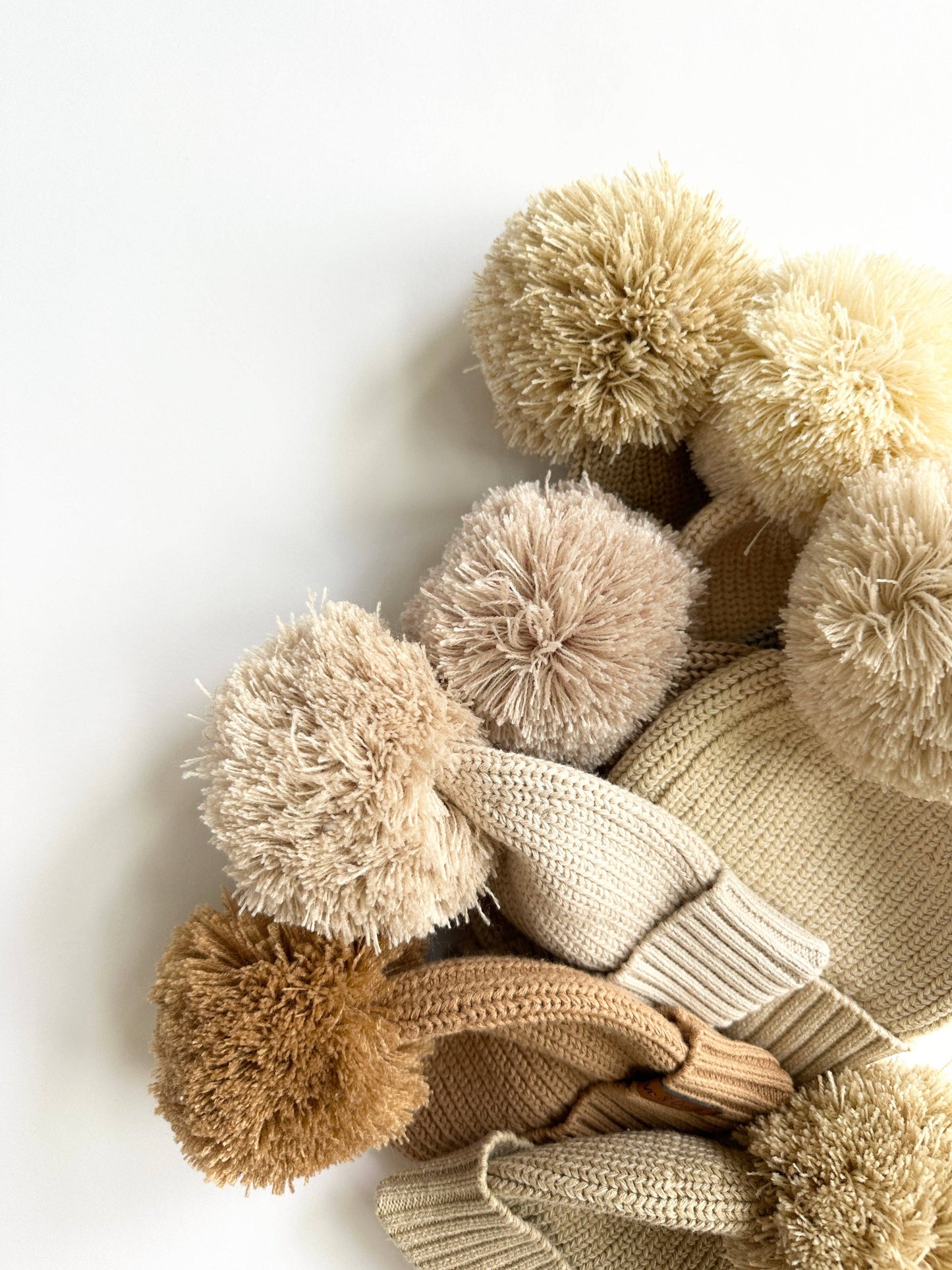 OLIVE & CRADLE - Cotton Pom Beanie