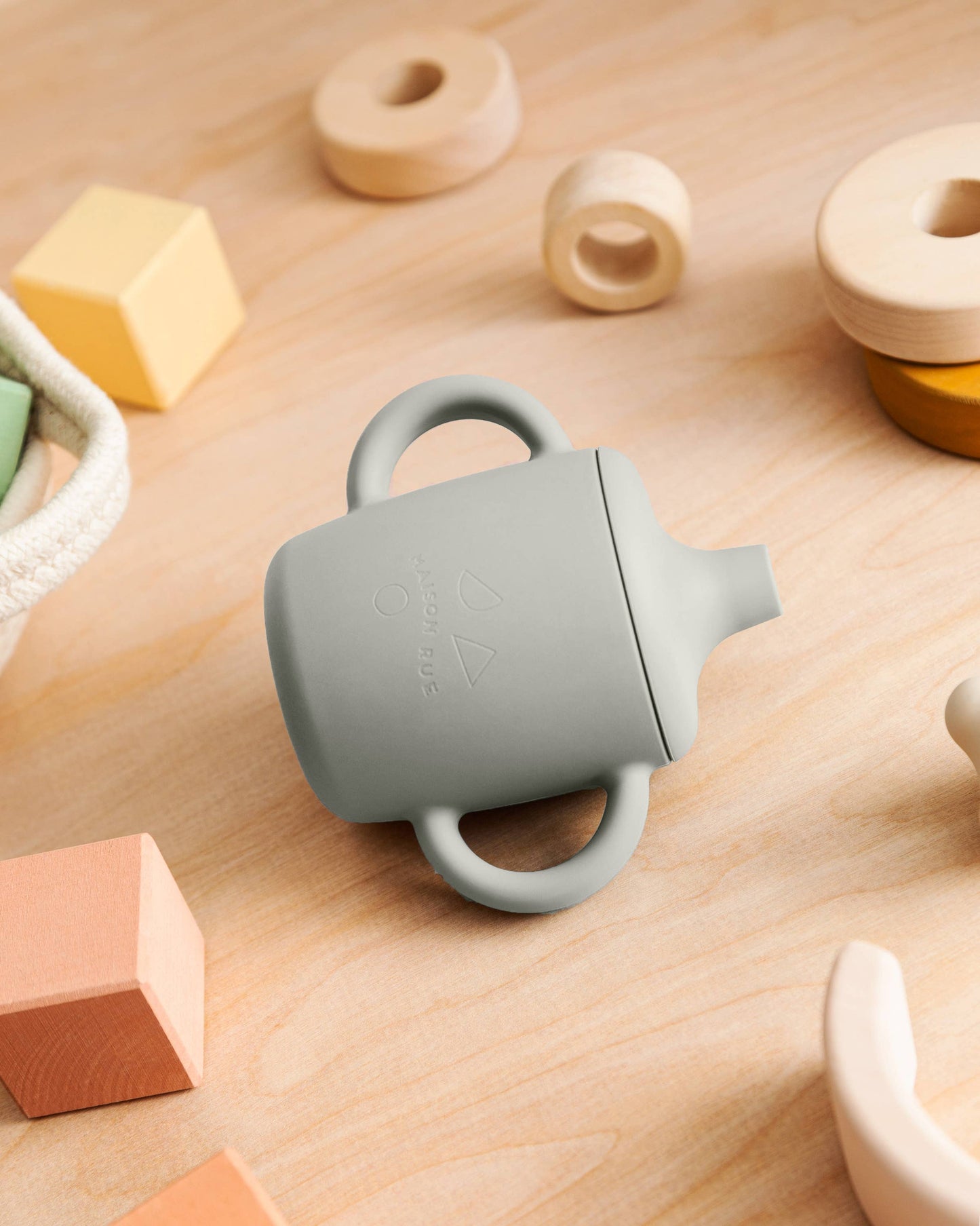 MAISON RUE LLC. - Ozzie Cup