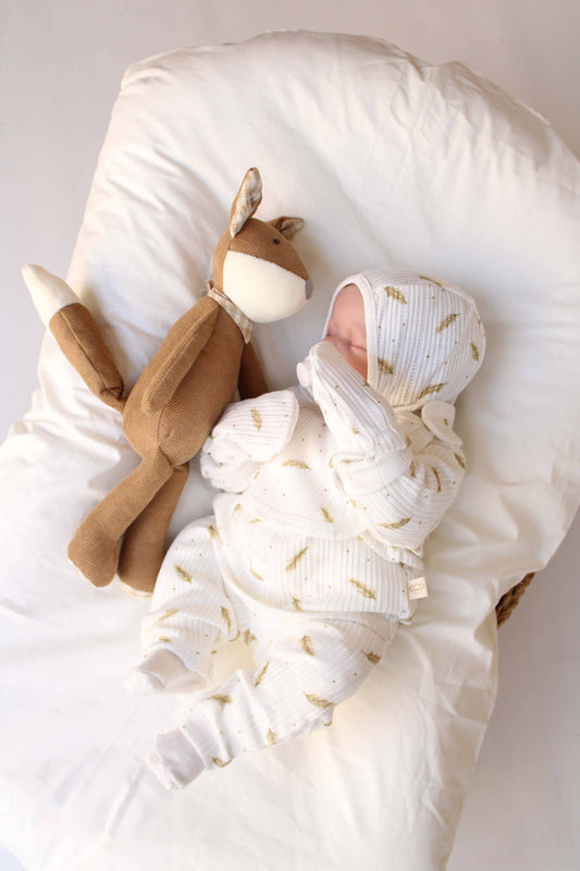 Honey and Hive - Ribbed Wheat Patterned 7 Piece Newborn Set