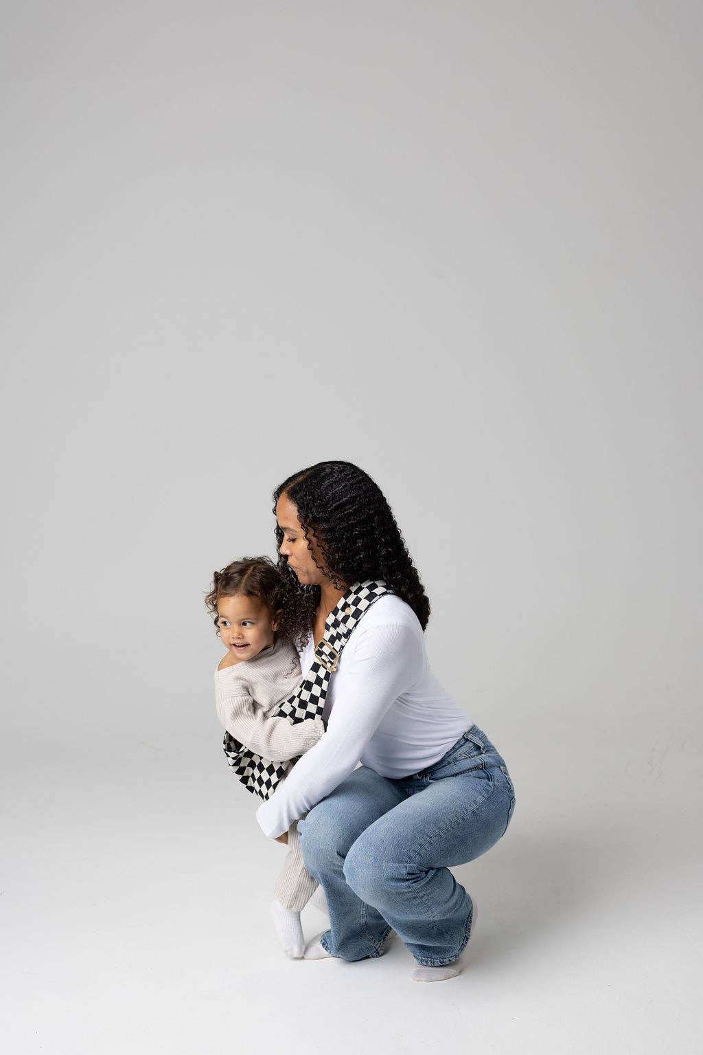 Mabē Baby Carriers - The Monarch Toddler Sling - Ebony Check