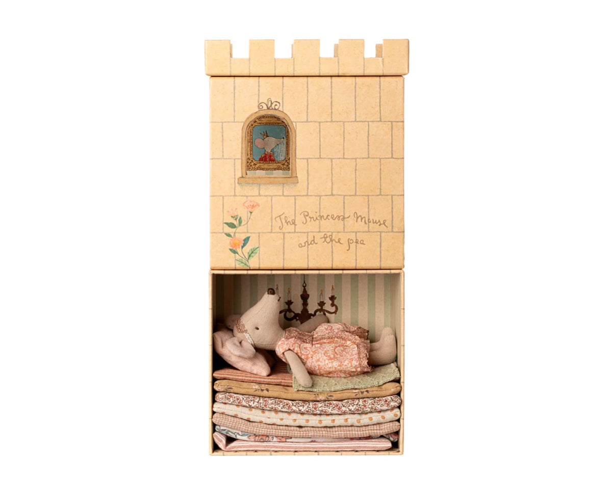 Maileg - Princess and the Pea, Big Sister Mouse