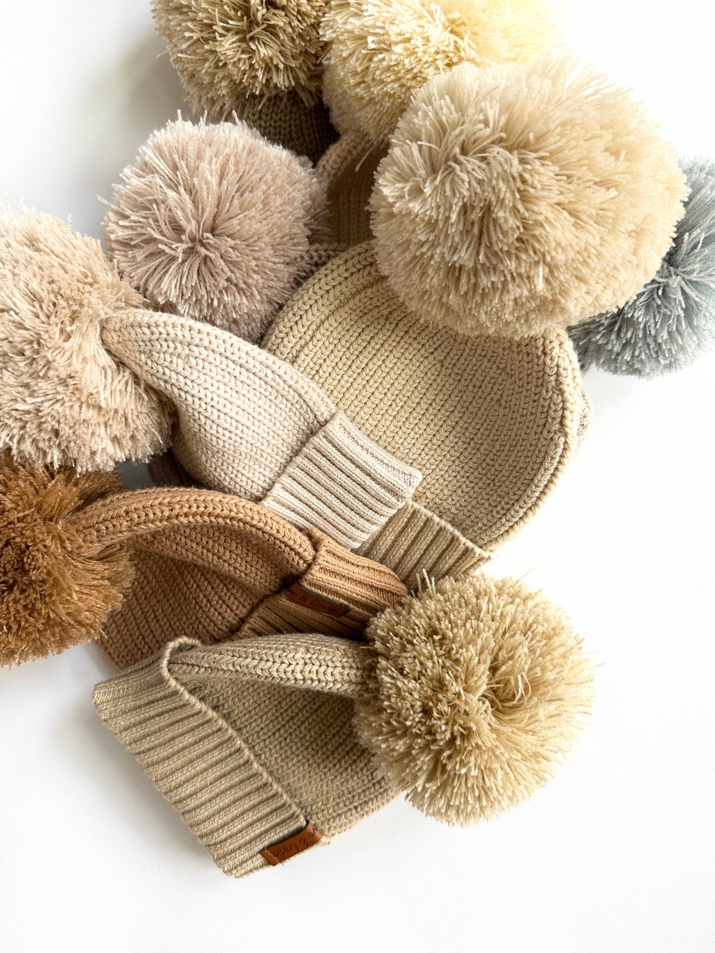 OLIVE & CRADLE - Cotton Pom Beanie
