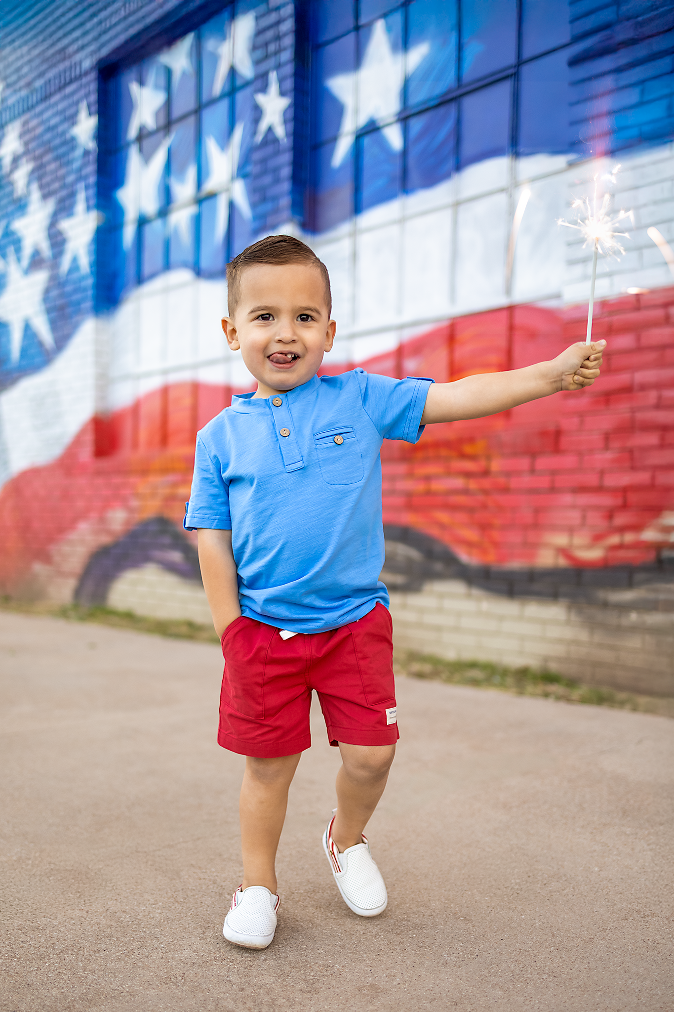 Sawyer & Finn Clothing - Boys Red Drawstring Shorts, Pockets, Above the knee
