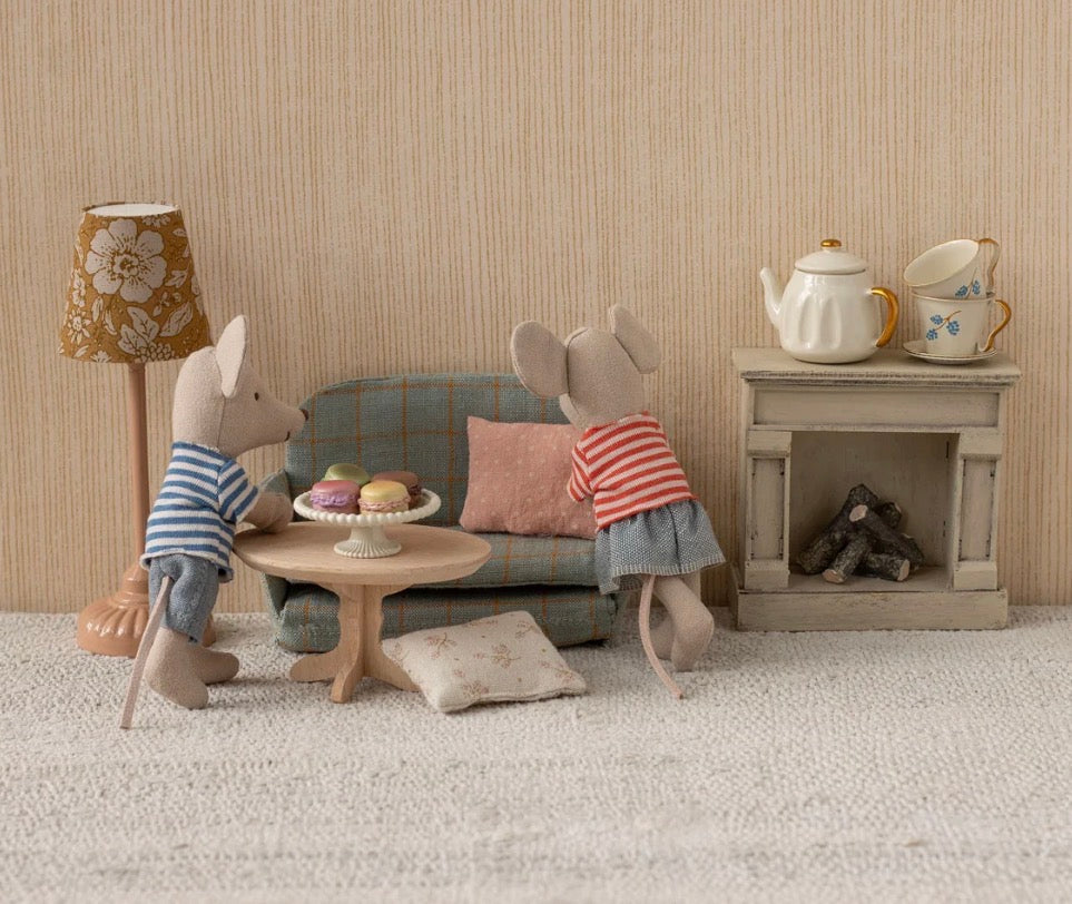 Maileg - Oval Coffee Table. Mouse - Nature