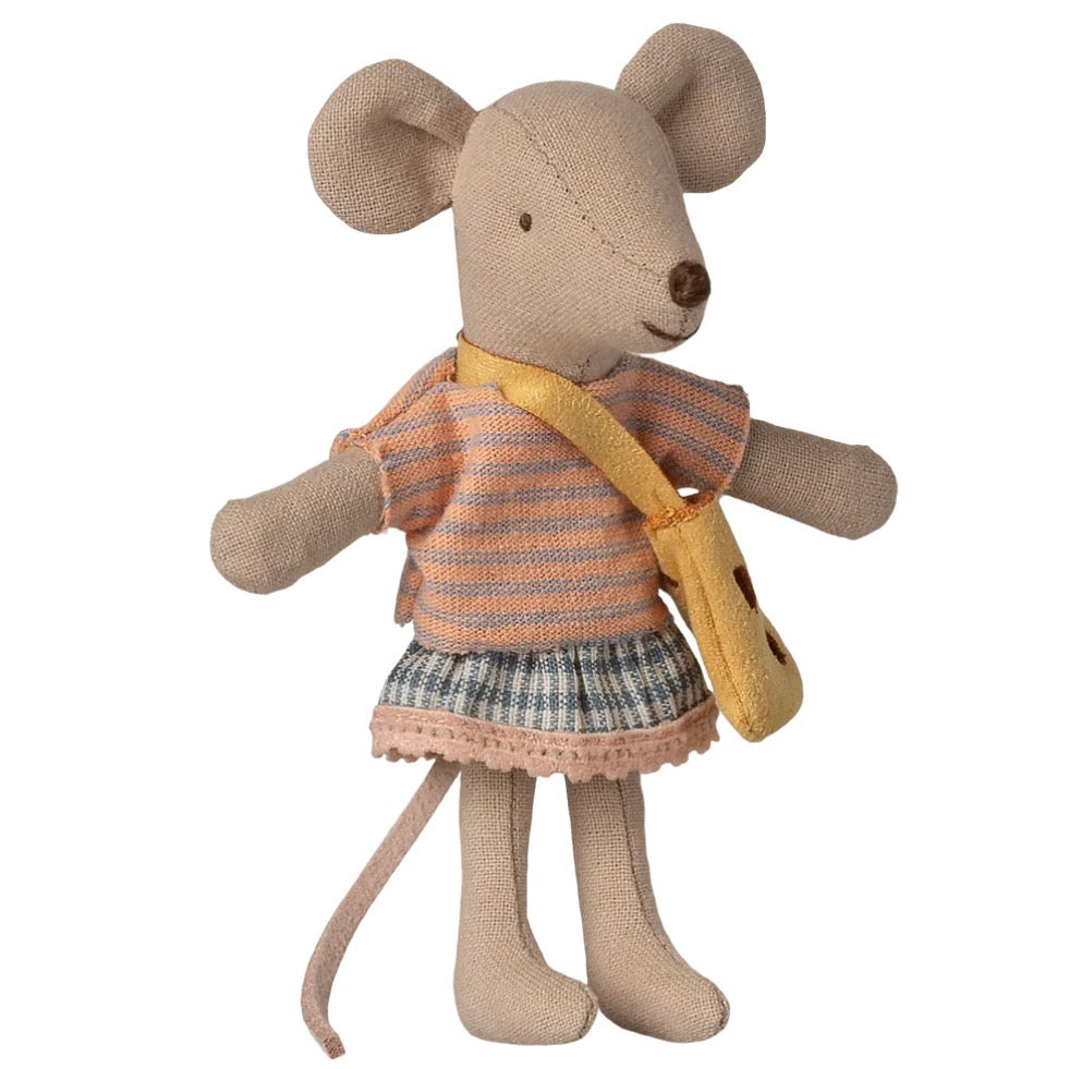 Maileg - Little Sister Mouse with Bag