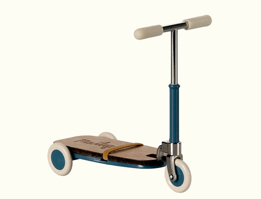 Maileg - Kick board, Mouse - Blue