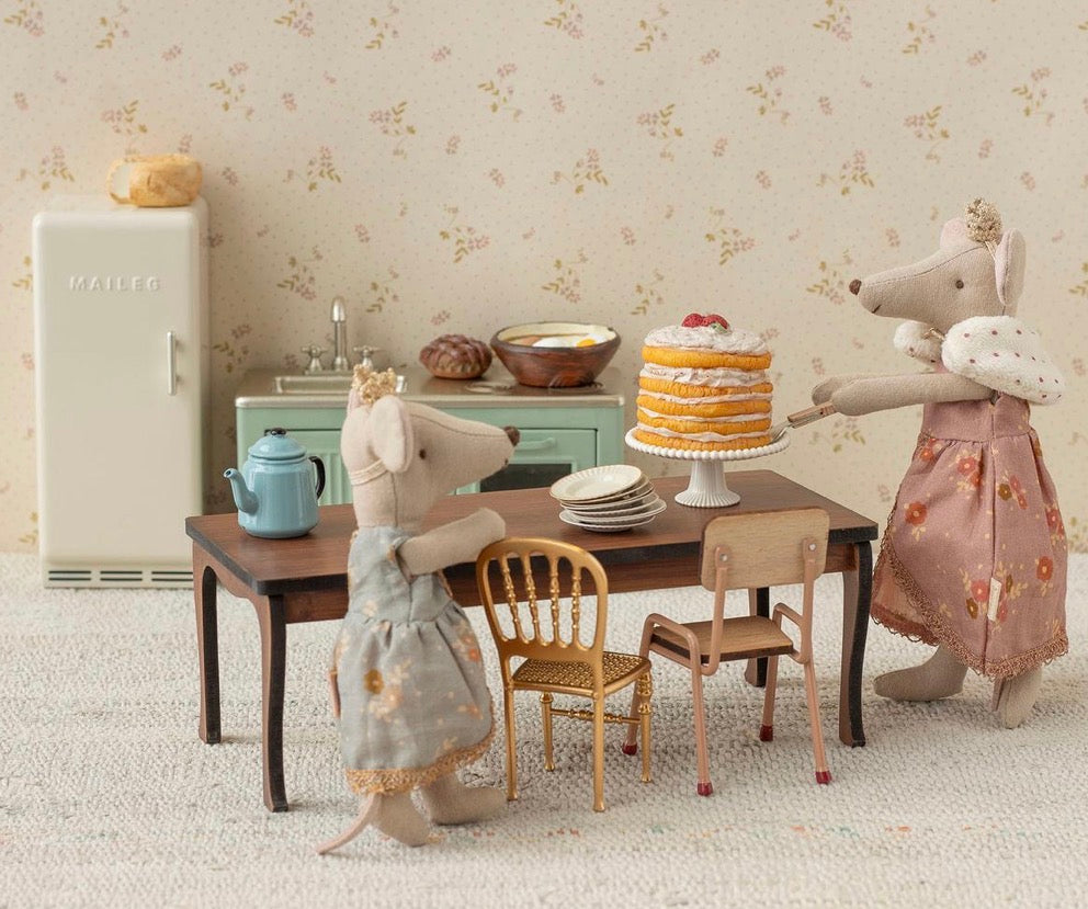 Maileg - Fridge. Mouse - Off White