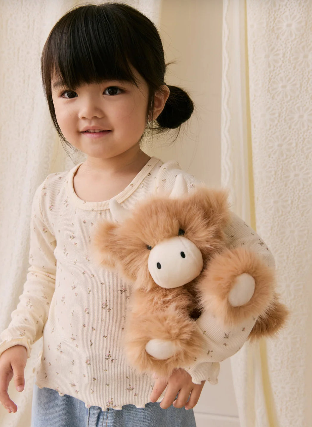 Jamie Kay - Snuggle Bunnies - Hilda the Highland Cow Caramel
