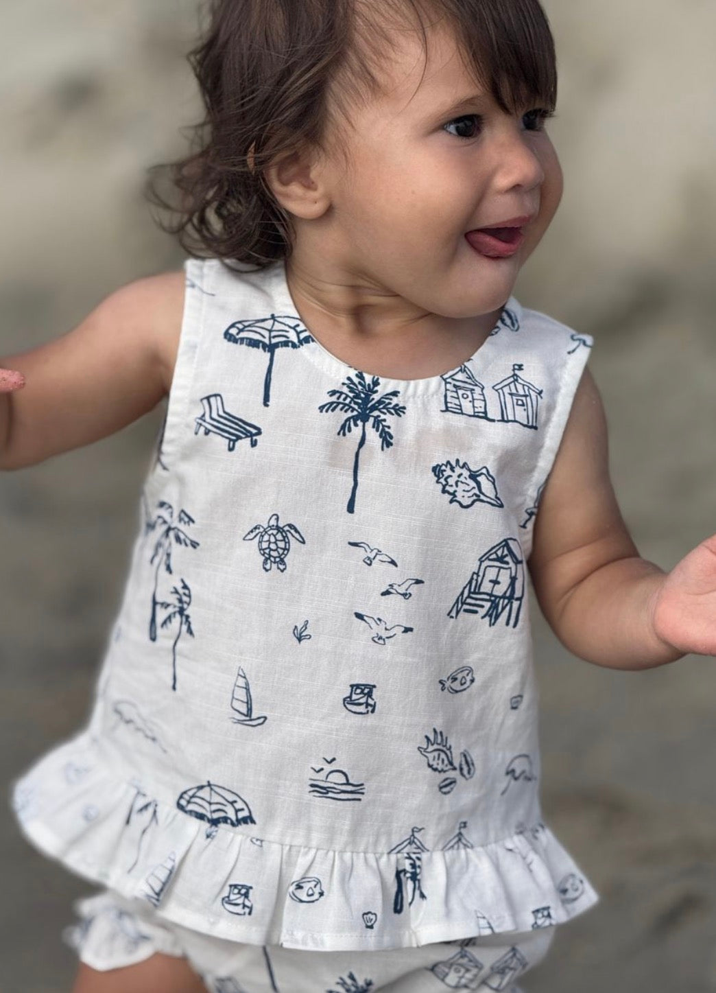 Vignette - Sierra Set - Navy Beach Scene
