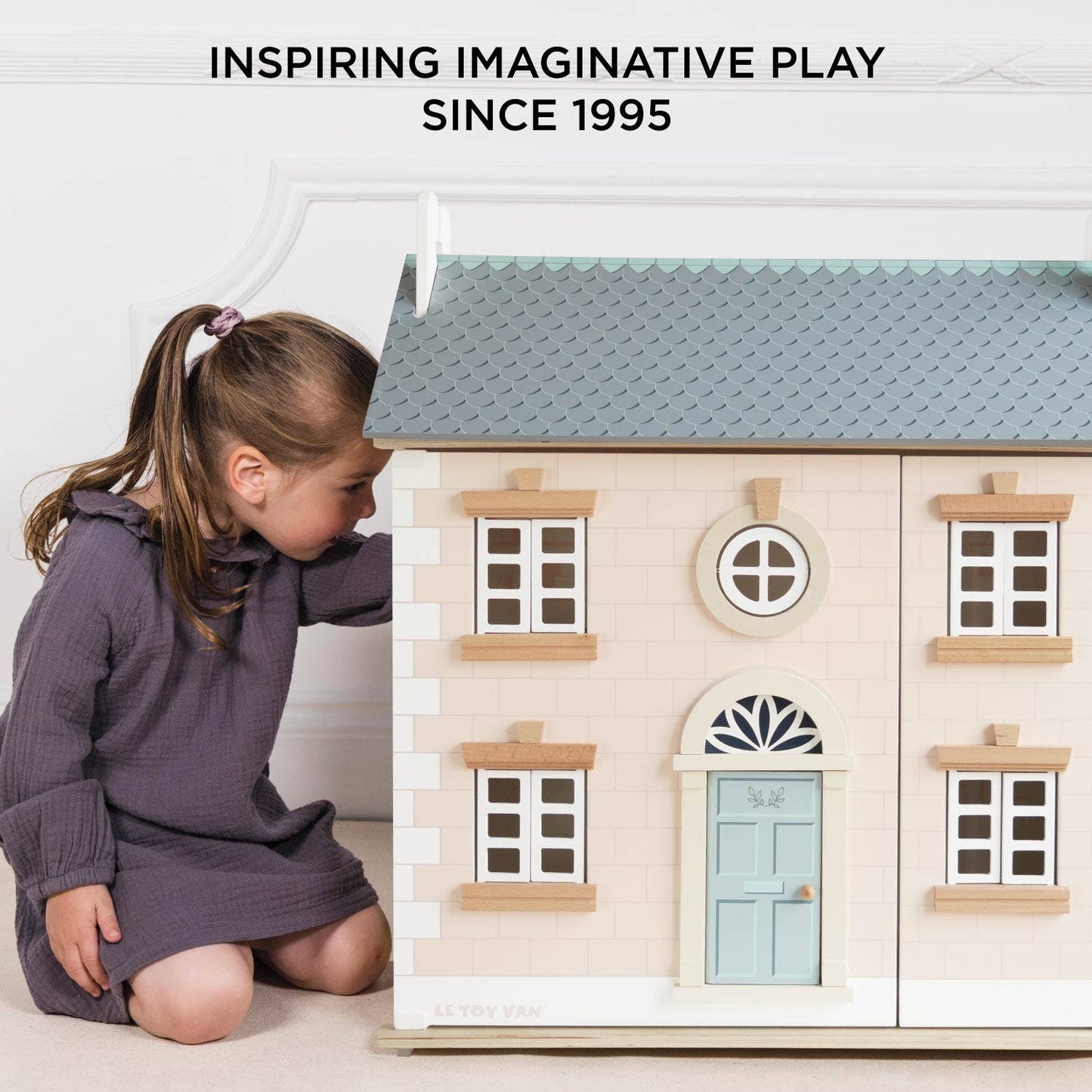 Le Toy Van, Inc. - Bay Tree Wooden Dolls House