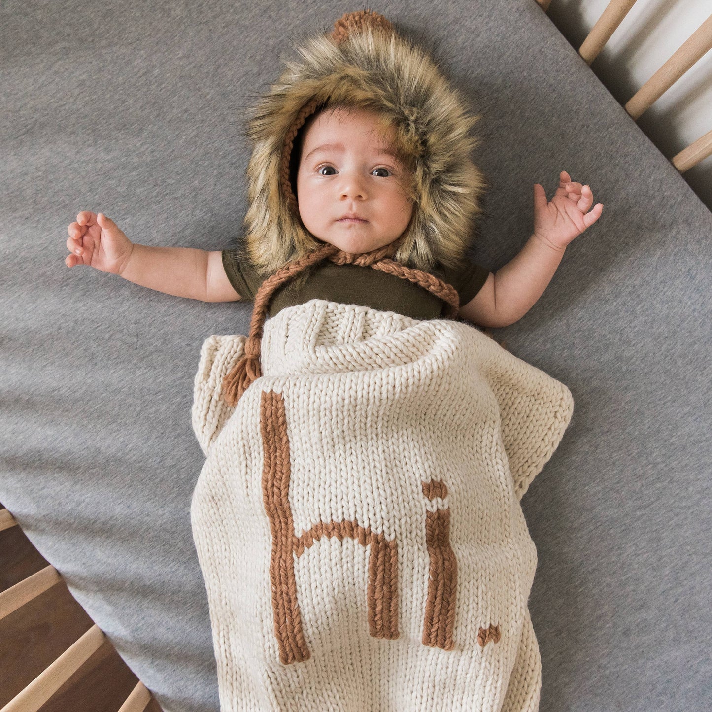 Huggalugs - Hi. Hand Knit Blanket Pecan