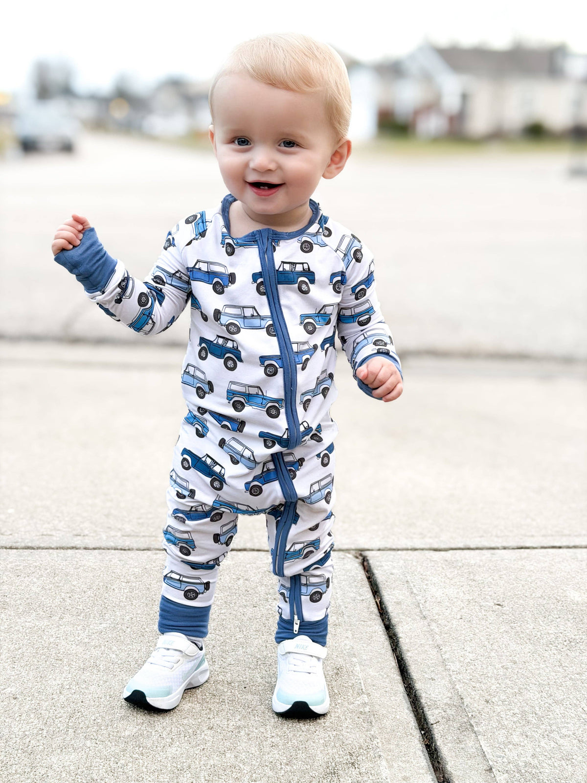 Tiny toes Baby Co - Vintage Cars Bamboo Zipper Romper