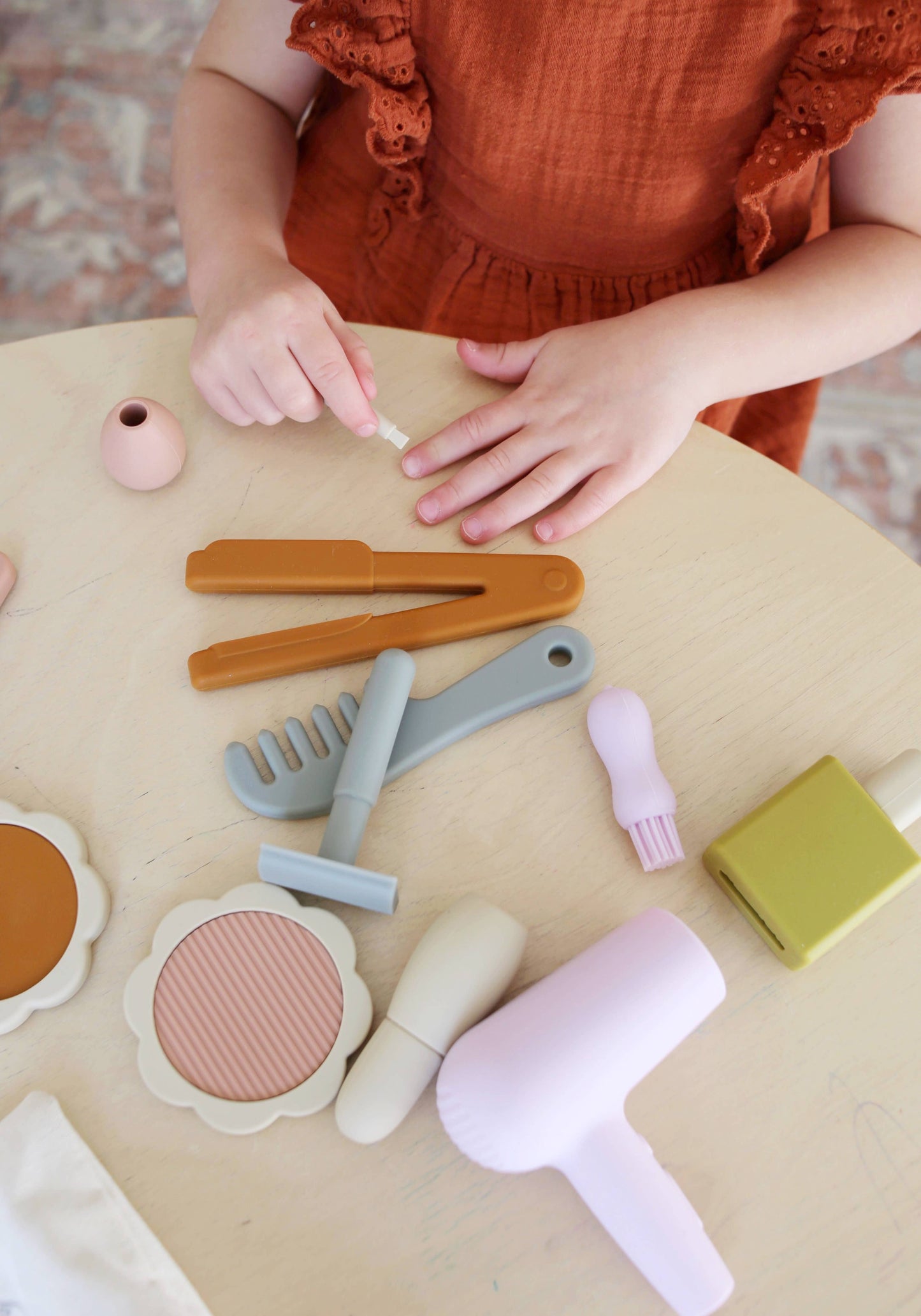 Marlowe & Co - Silicone Hair and Makeup Play Set