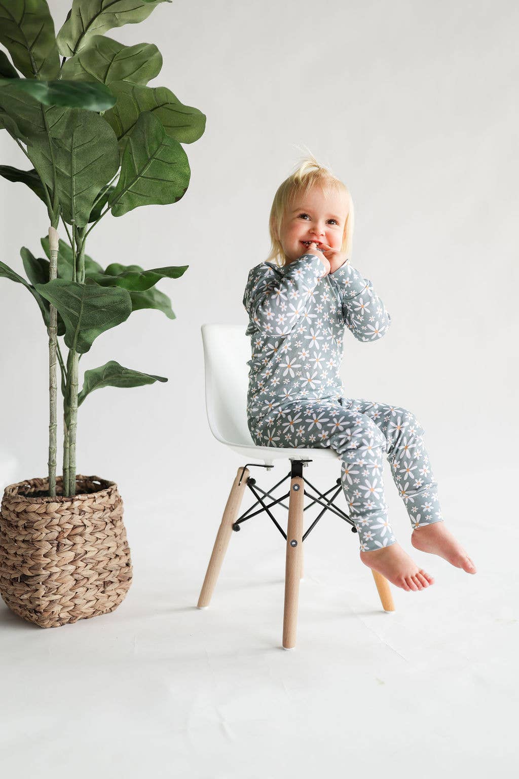 Gaia Baby Goods - Organic Cotton Baby / Toddler Pajamas in Daisy Floral Print