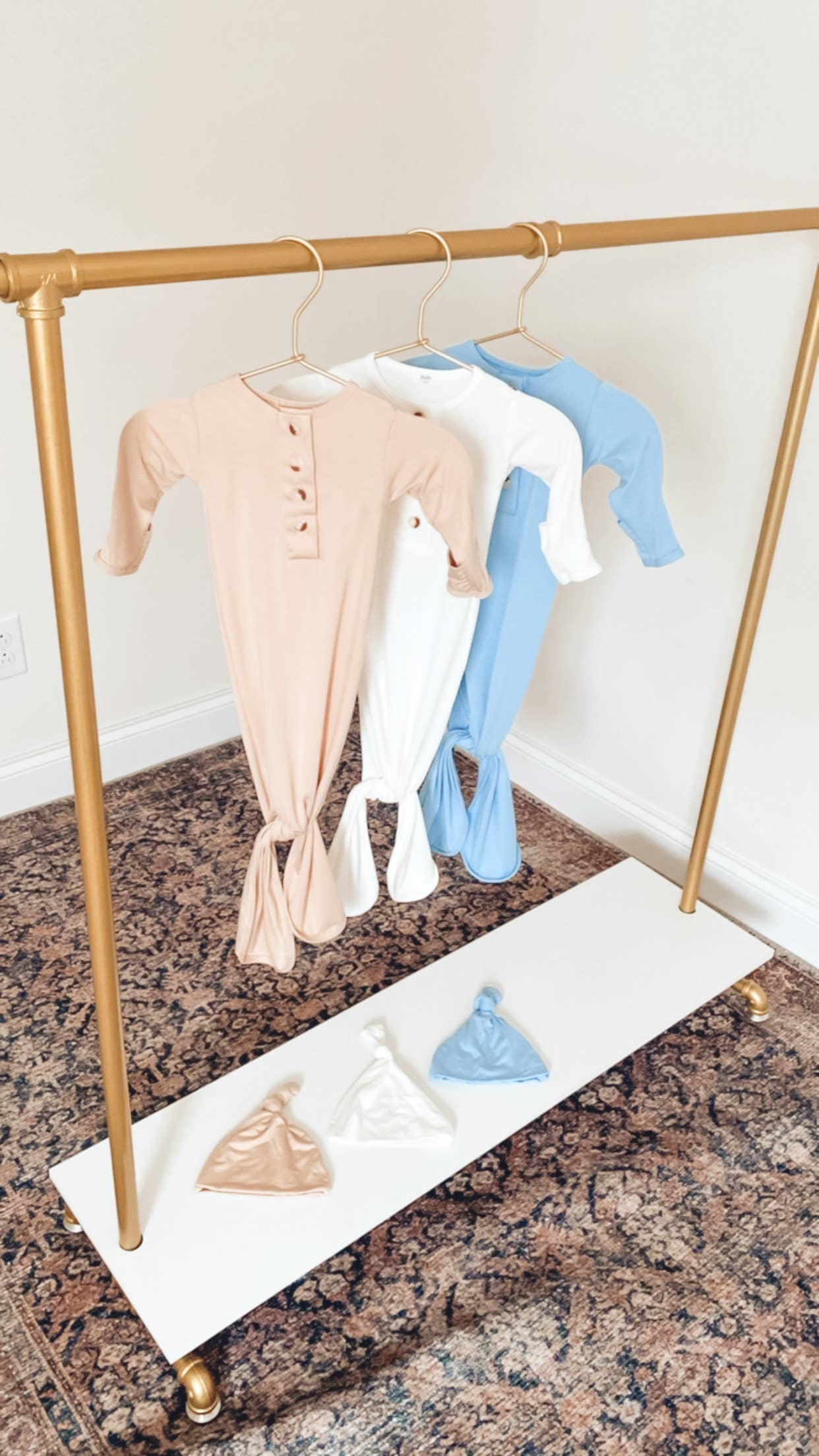 Stroller Society - Newborn Knotted Baby Gown and Hat Sets - Baby Clothing