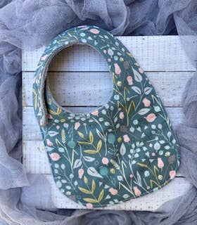 Port & Starbird - Ditzy Floral Bib