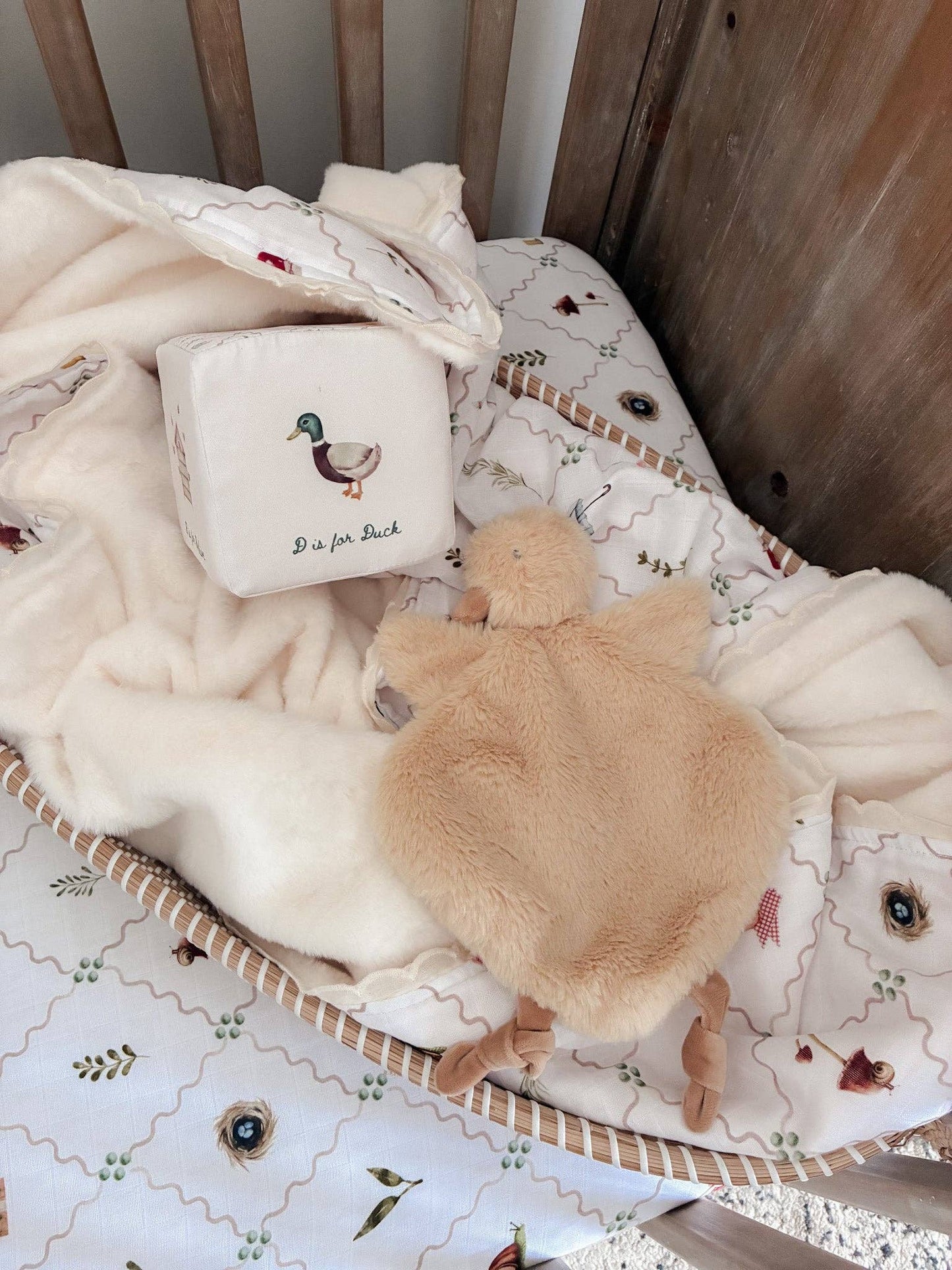 Pop Ya Tot - Quacks the Comforter Toy