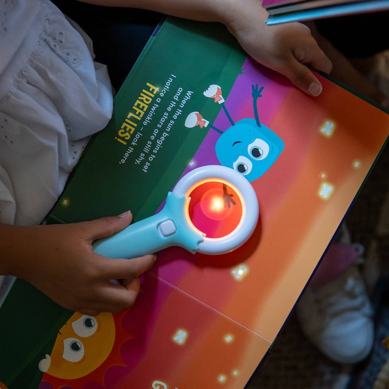 Glo Pals - Glo Pals Light Up Book - Blair's Backyard of Big Ideas
