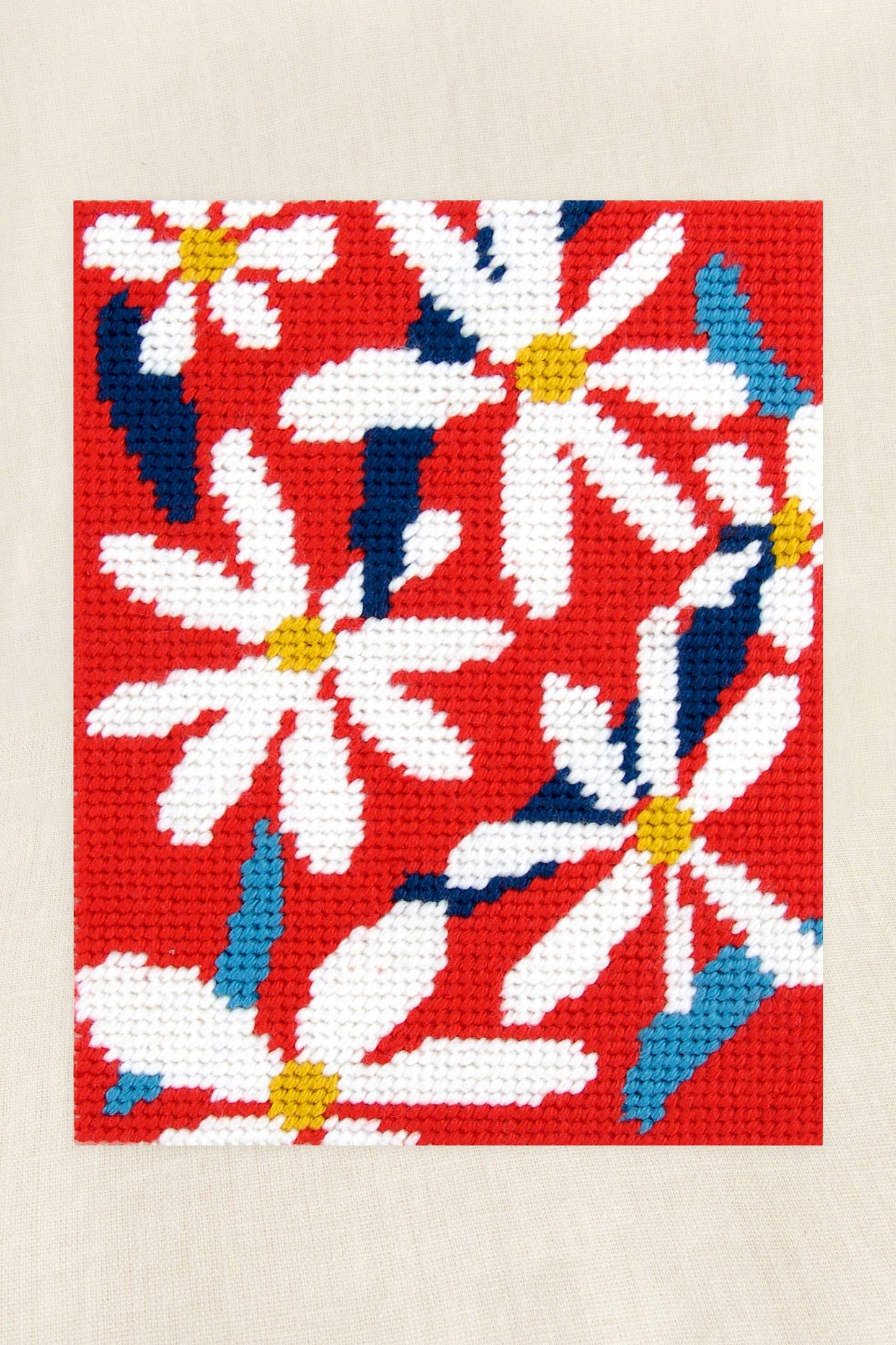 DMC - DMC Designer Needlepoint Tapestry Kit - Daisies